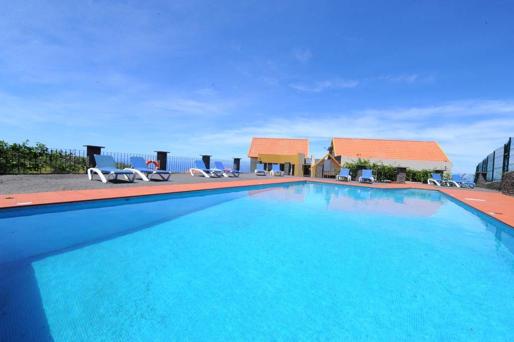 Residencial Farol Bed & Breakfast Ponta do Pargo Exterior photo
